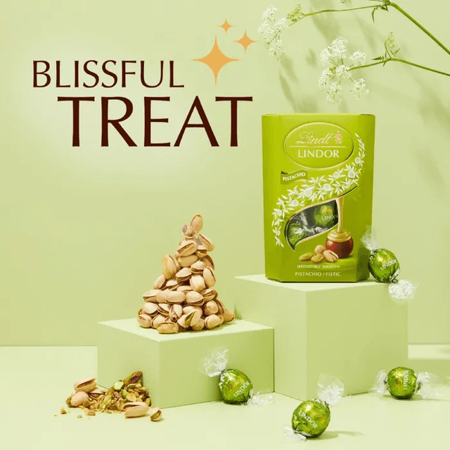Lindt LINDOR Pistachio Milk Chocolate Truffles 200g
